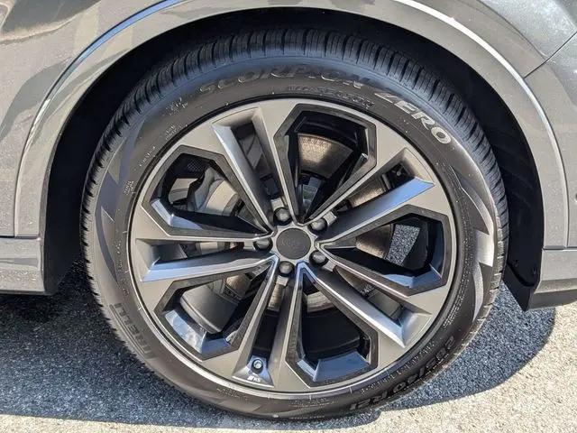 2026 Audi Q7 Premium Plus S line TFSI quattro tiptronic
