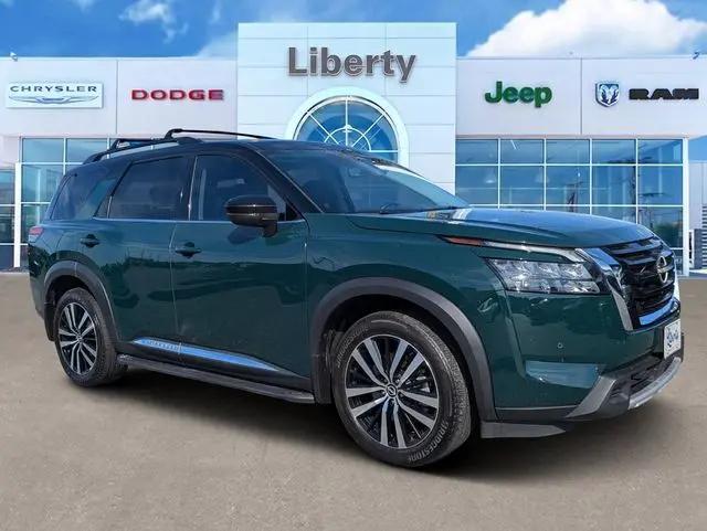2025 Nissan Pathfinder Platinum 4WD for sale in Hinesville, GA