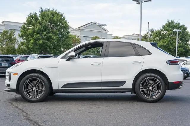 2021 Porsche Macan Macan