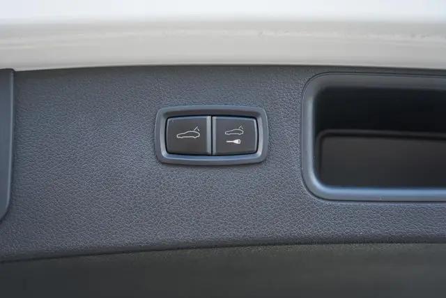 2021 Porsche Macan Macan