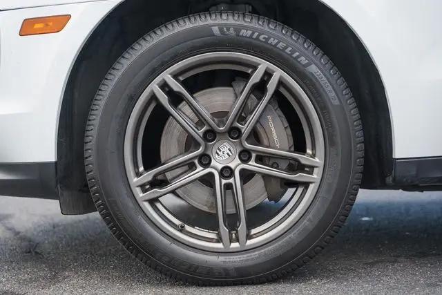 2021 Porsche Macan Macan