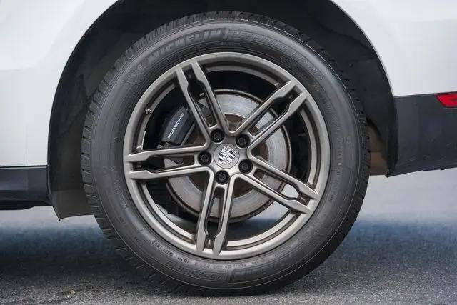 2021 Porsche Macan Macan