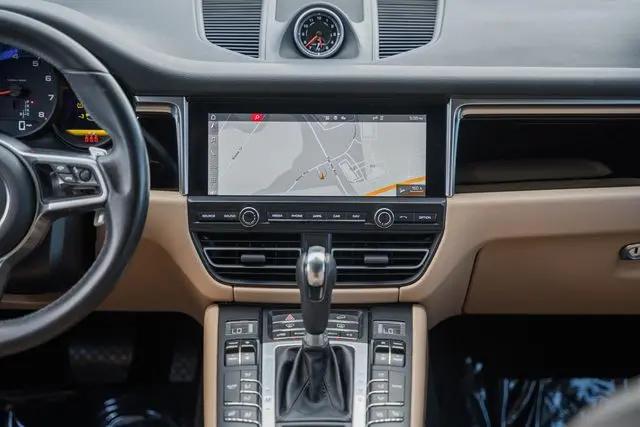 2021 Porsche Macan Macan