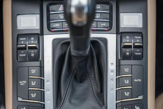 2021 Porsche Macan Macan