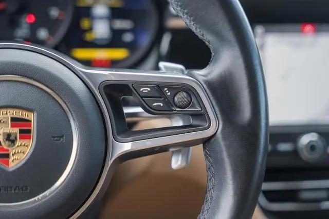 2021 Porsche Macan Macan