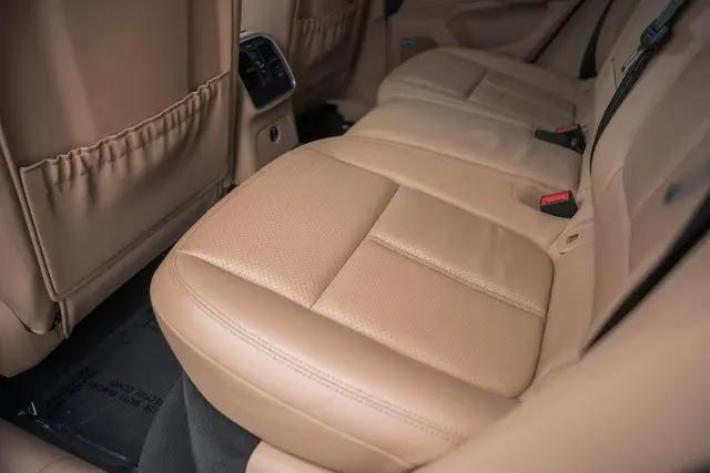 2021 Porsche Macan Macan