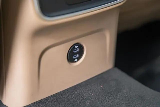 2021 Porsche Macan Macan