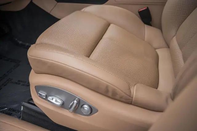 2021 Porsche Macan Macan
