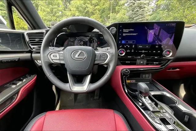 2025 Lexus NX 350h Premium