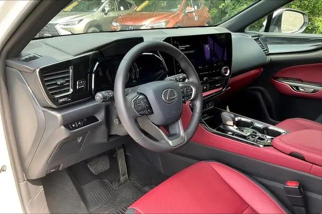 2025 Lexus NX 350h Premium