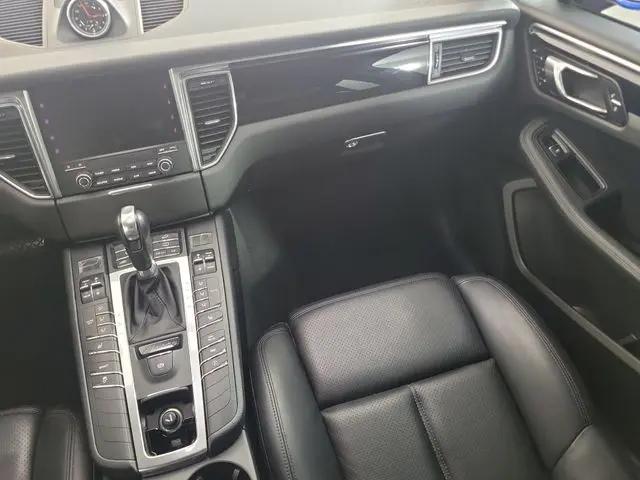 2018 Porsche Macan Macan