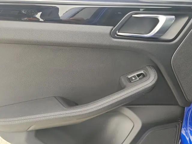 2018 Porsche Macan Macan