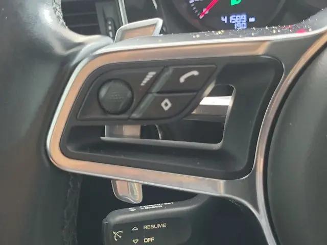2018 Porsche Macan Macan