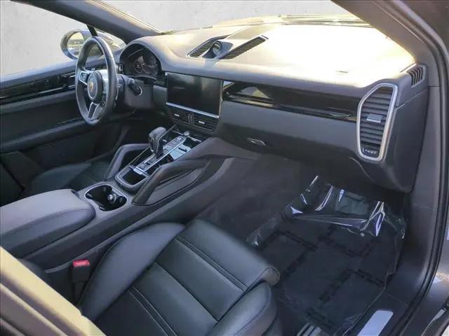 2023 Porsche Cayenne Platinum Edition