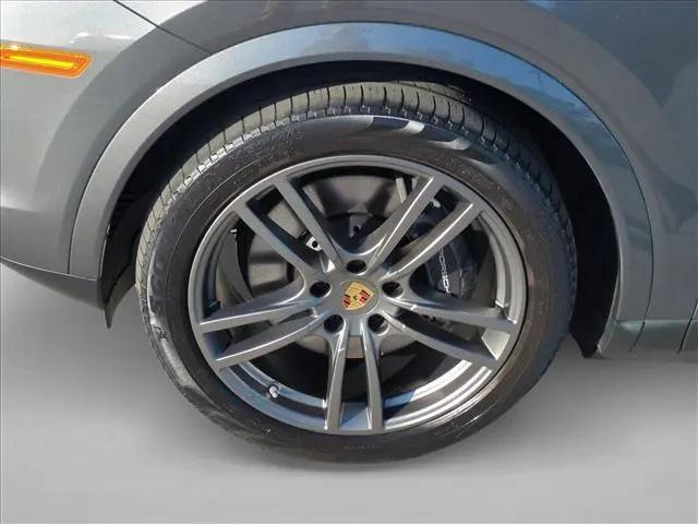 2023 Porsche Cayenne Platinum Edition
