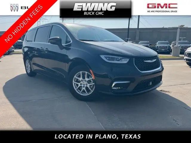 2023 Chrysler Pacifica Touring L for sale in Plano, TX