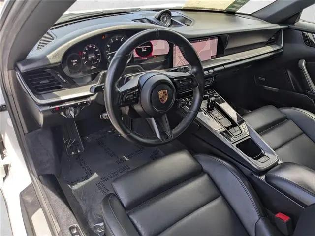 2020 Porsche 911 Carrera