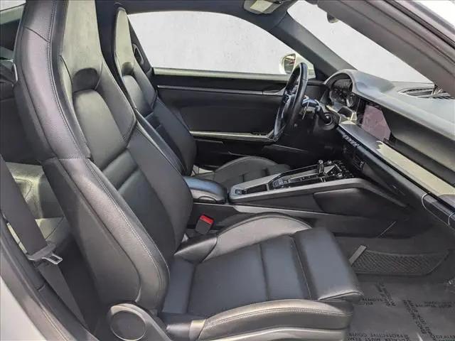 2020 Porsche 911 Carrera