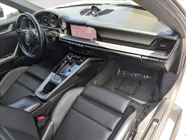 2020 Porsche 911 Carrera