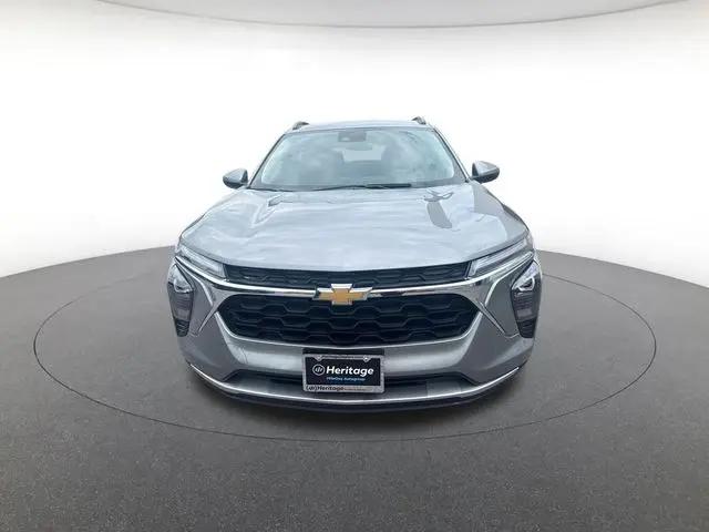 2025 Chevrolet Trax FWD LT