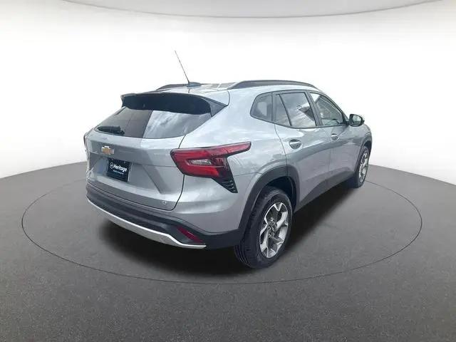2025 Chevrolet Trax FWD LT