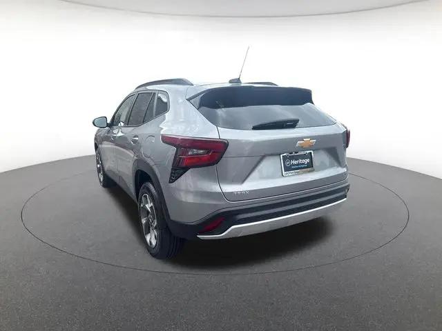 2025 Chevrolet Trax FWD LT