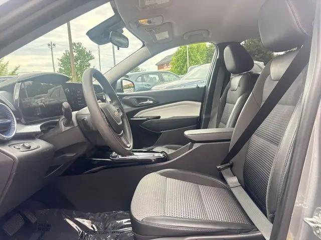 2025 Chevrolet Trax FWD LT