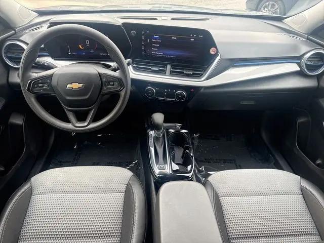 2025 Chevrolet Trax FWD LT