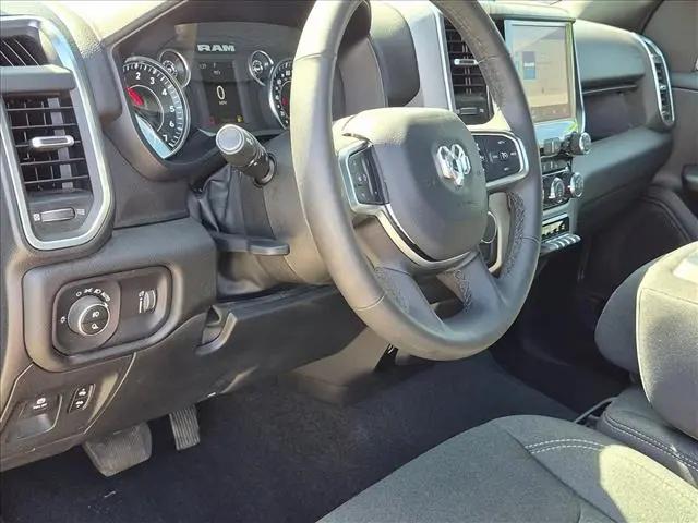 2025 Ram 1500 Big Horn Crew Cab 4x4 64 Box