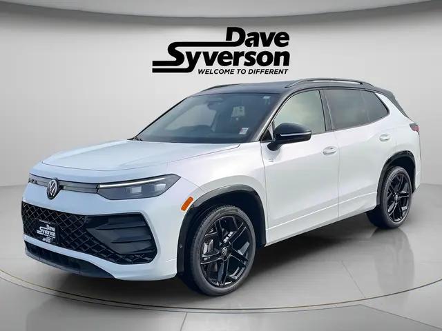 2026 Volkswagen Tiguan SE R-Line Black for sale in Albert Lea, MN