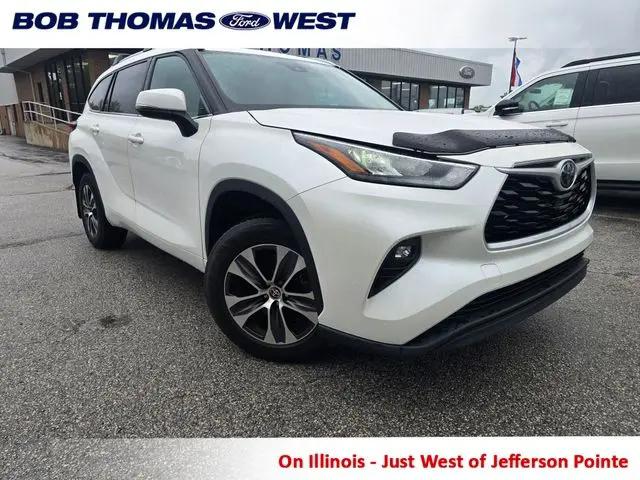 2021 Toyota Highlander XLE for sale in Fort Wayne, IN