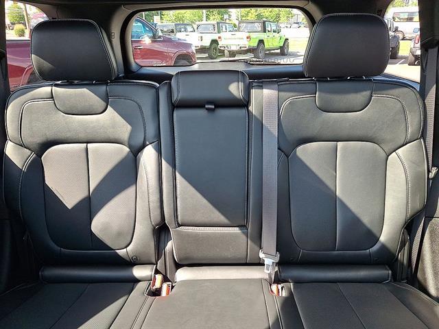 Used 2025 Jeep Grand Cherokee Overland 4x4 For Sale in East Hanover, NJ