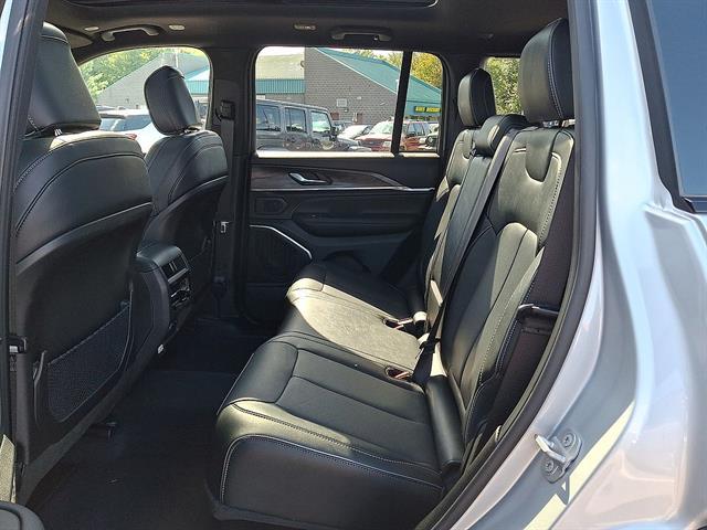 Used 2025 Jeep Grand Cherokee Overland 4x4 For Sale in East Hanover, NJ