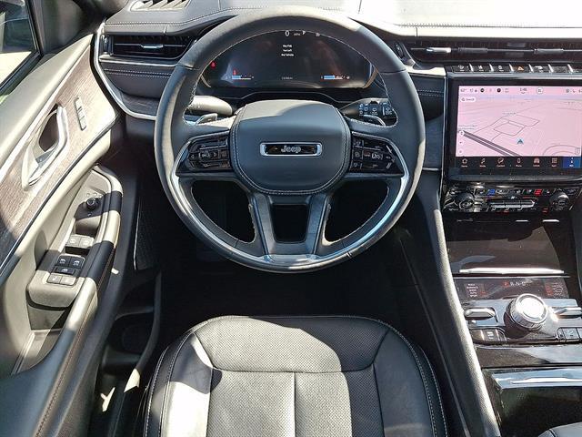 Used 2025 Jeep Grand Cherokee Overland 4x4 For Sale in East Hanover, NJ