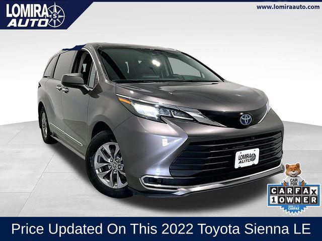 2022 Toyota Sienna LE for sale in Lomira, WI