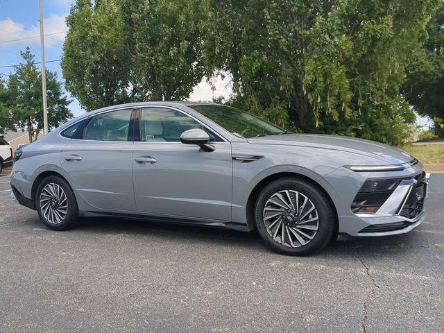 2025 Hyundai Sonata Hybrid SEL FWD