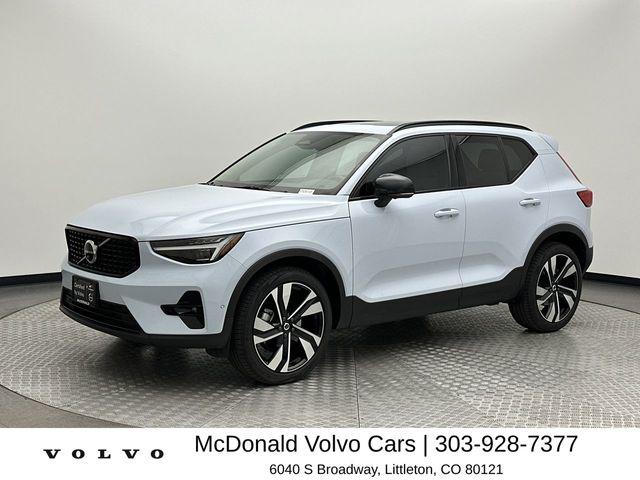 2025 Volvo XC40 B5 Ultra Dark Theme for sale in Littleton, CO
