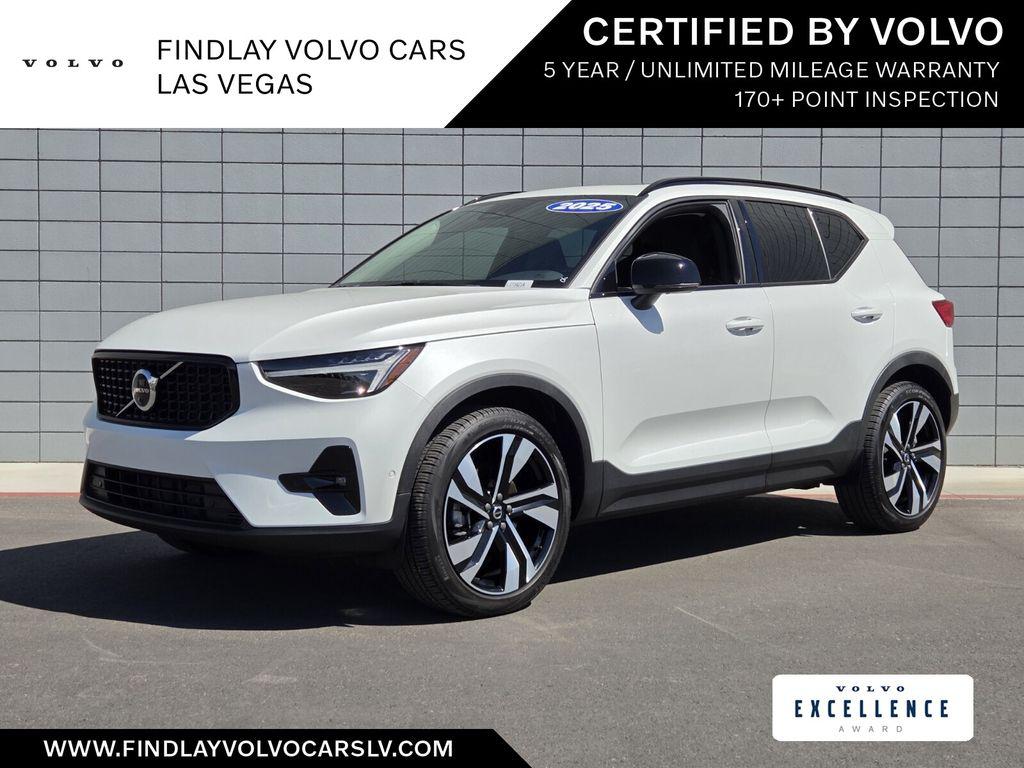 2025 Volvo XC40