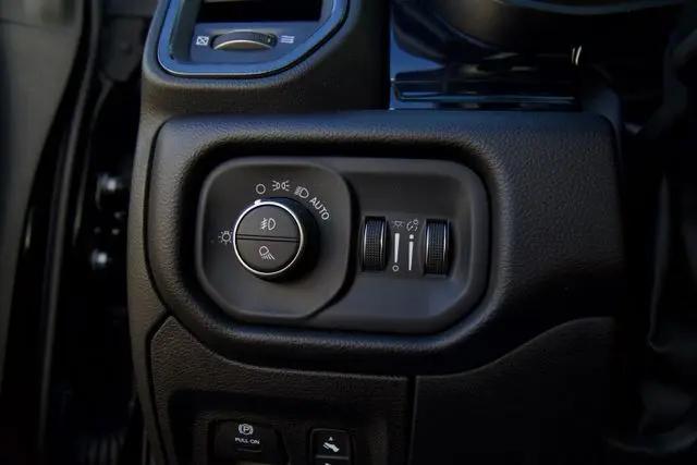 2025 Ram 1500 Rebel Crew Cab 4x4 57 Box