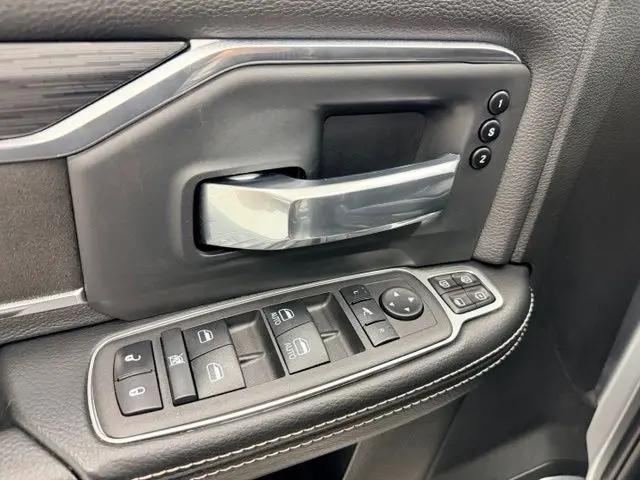 2024 Ram 2500 Laramie Crew Cab 4x4 64 Box