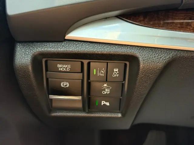 2017 Acura MDX w/Technology Package