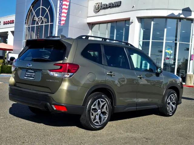 2023 Subaru Forester Premium