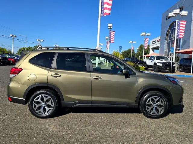2023 Subaru Forester Premium