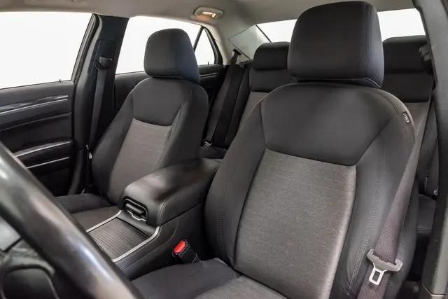 2021 Chrysler 300 Touring