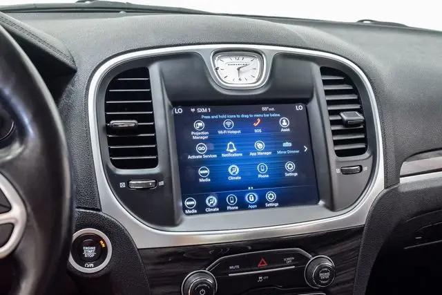 2021 Chrysler 300 Touring