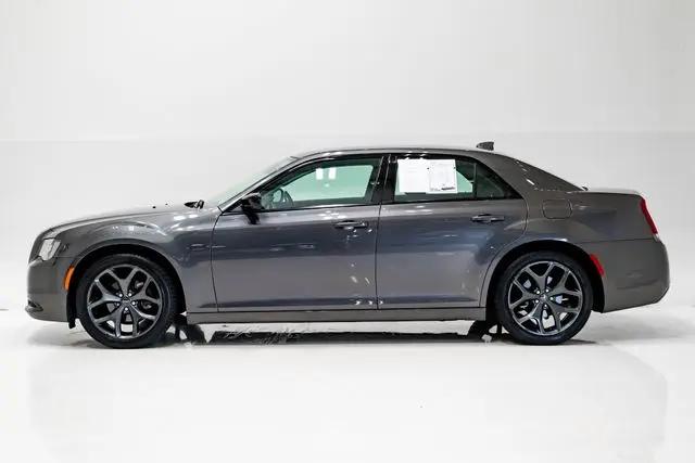 2021 Chrysler 300 Touring