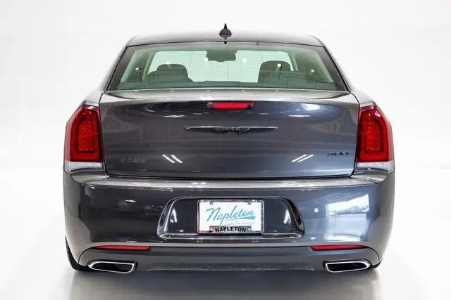 2021 Chrysler 300 Touring
