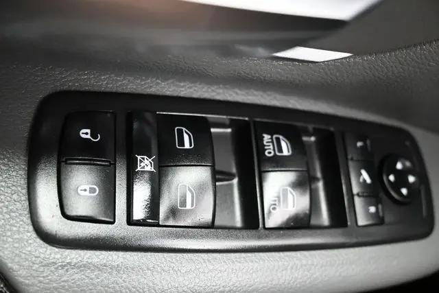 2019 Ram 1500 Big Horn/Lone Star Crew Cab 4x2 57 Box