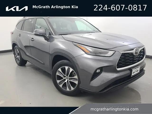 2023 Toyota Highlander XLE for sale in Palatine, IL