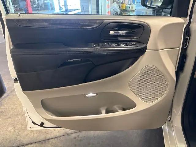 2011 Dodge Grand Caravan Crew